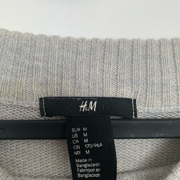 H&M Sweater - Picture 2 of 3